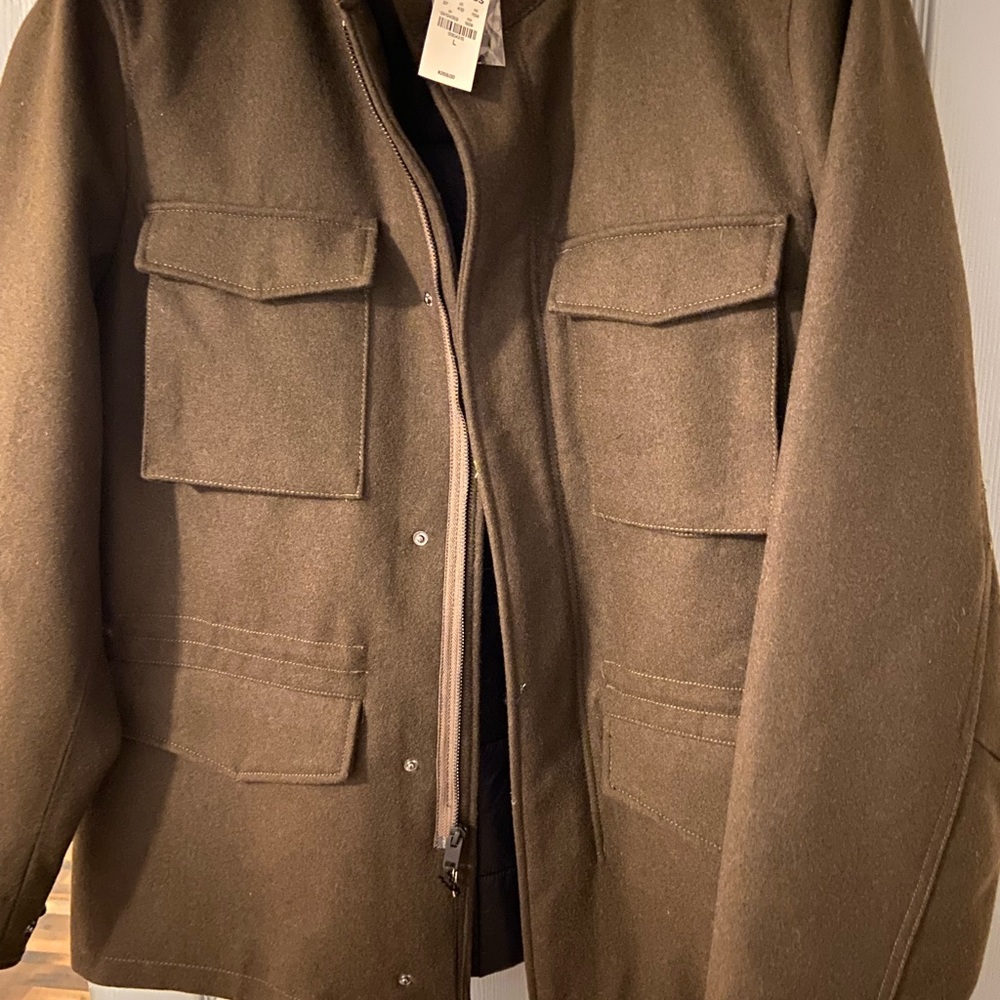 Men brand new Express wool coat army green large brand new.Machine Washable